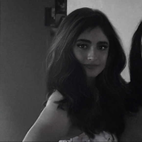 Meet your Posher, Sofia - Picture 1 of 1